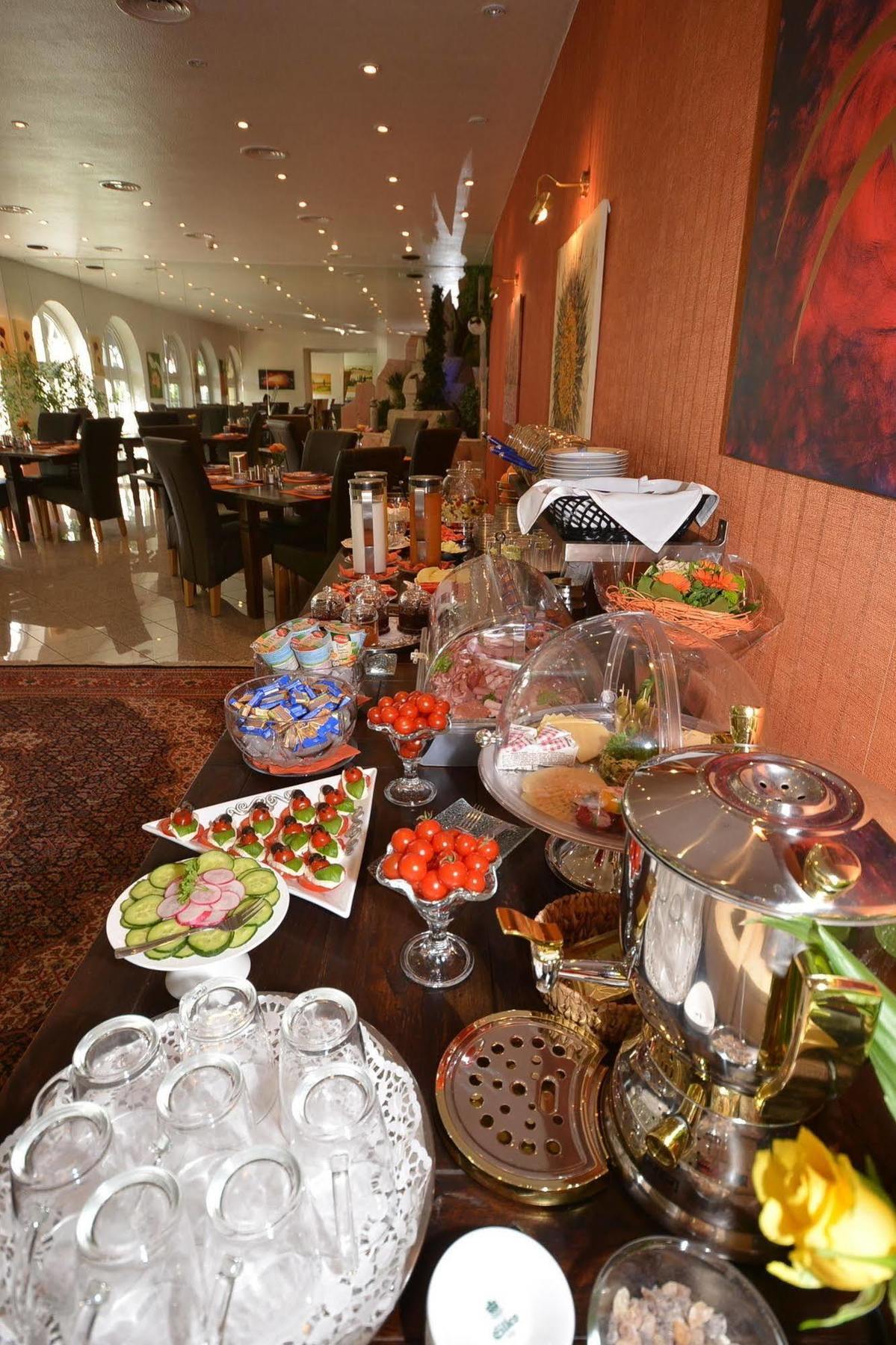Alpha Hotel Garni 迪岑巴赫 外观 照片